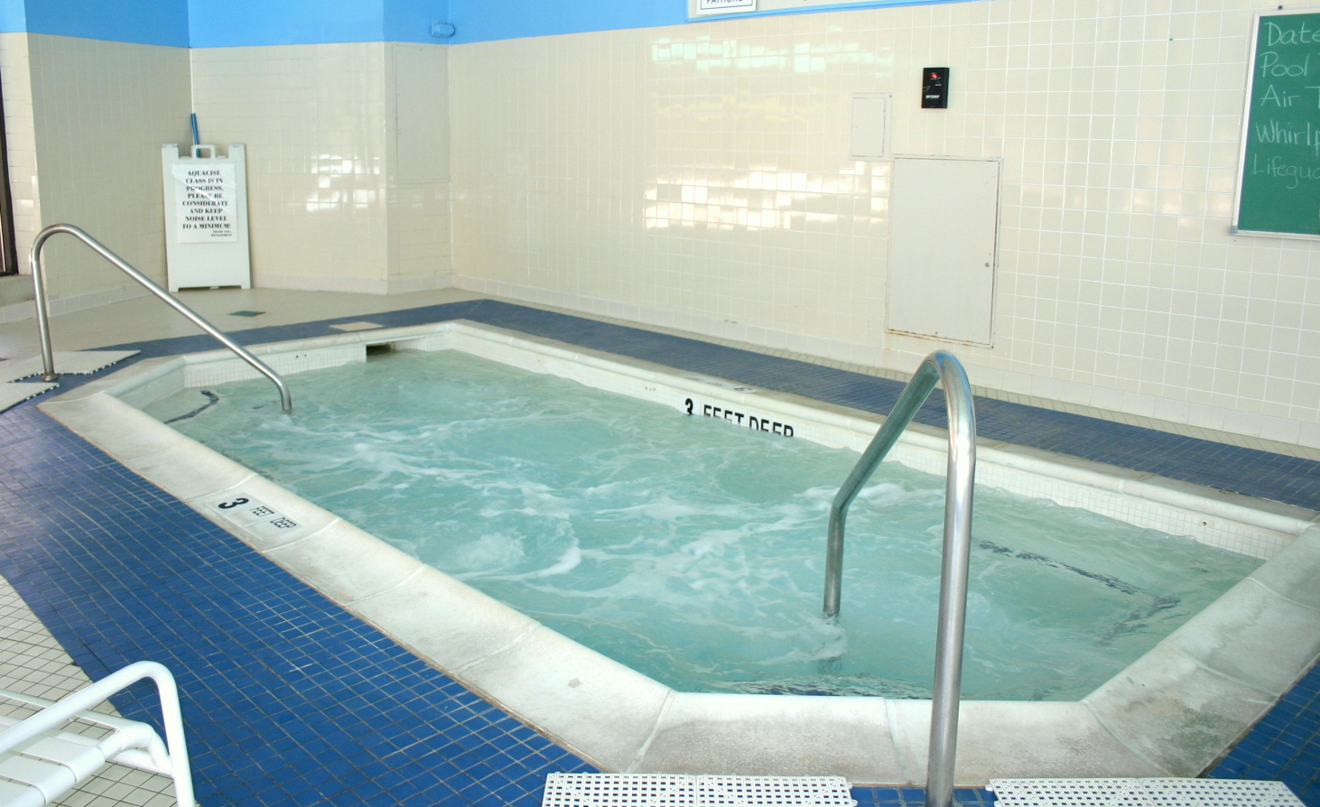 THE BAY CLUB SWIM FITNESS CENTER