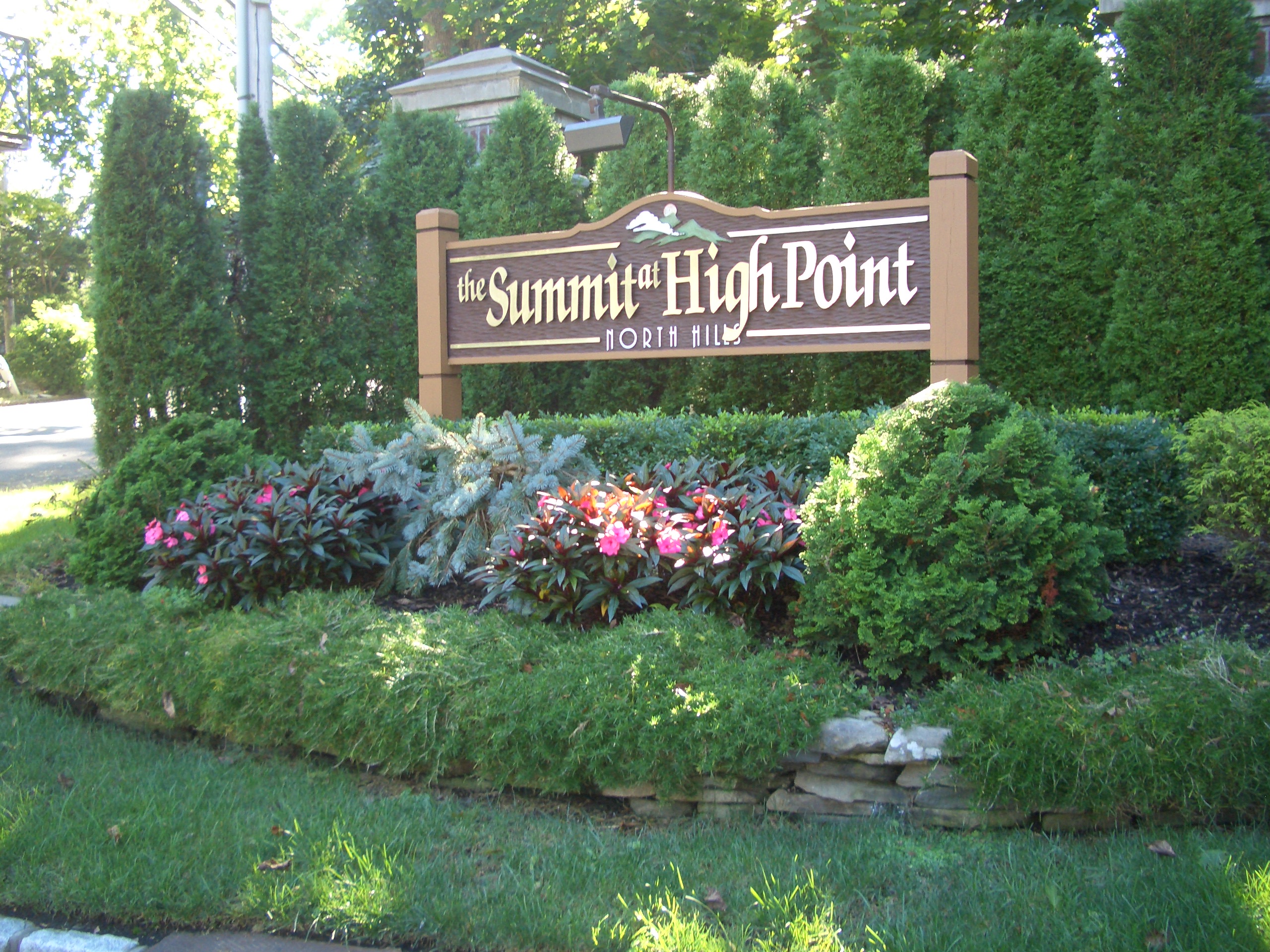 Summit at Highpoint, Roslyn NY