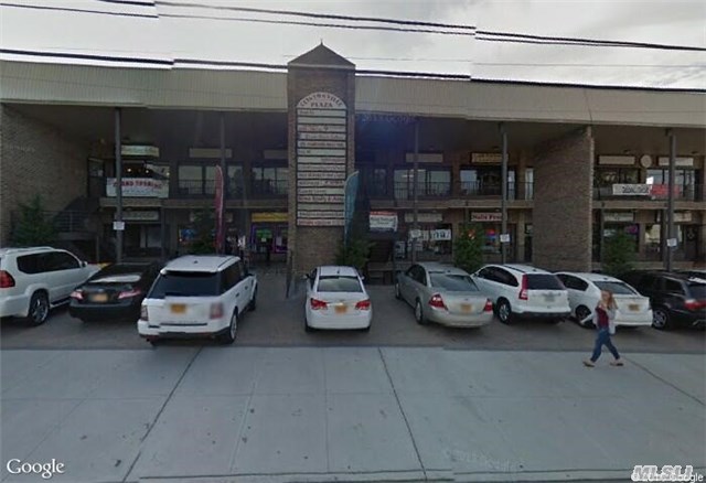 Great Opportunity In Whitestone! Ground Floor Retail Space Approx 750 Sq Ft For Rent In Clintonville Plaza Features Lots Of Free Parking Available, Elevator Access To Top Floor, Hvac + Bathroom. Handicap Accessible, Triple Net Lease. Great Opportunity, On A Busy Street!