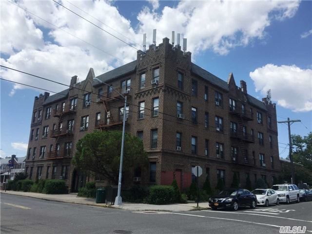 Sunny And Spacious 1 Bedroom Bayside Walk-Up Apartment In A Pre-War Building For Rent. Features Lr, Eat-In-Kitchen, And 1 Full Bath. Hard Wood Flooring Throughout. Ample Street Parking, Heat And Water Included. Close To Shopping And All Transportation. 