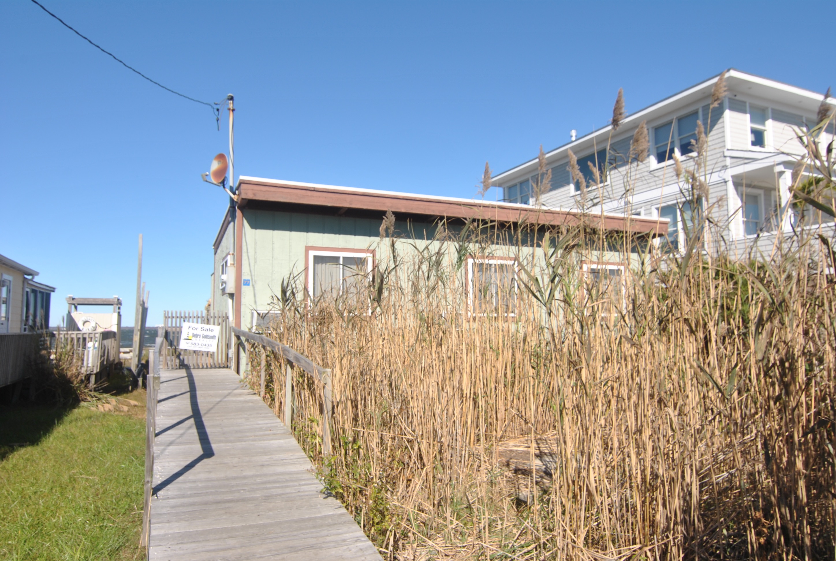 Renovated bay front home. No water damage from Sandy. Great deck overlooking the bay.
