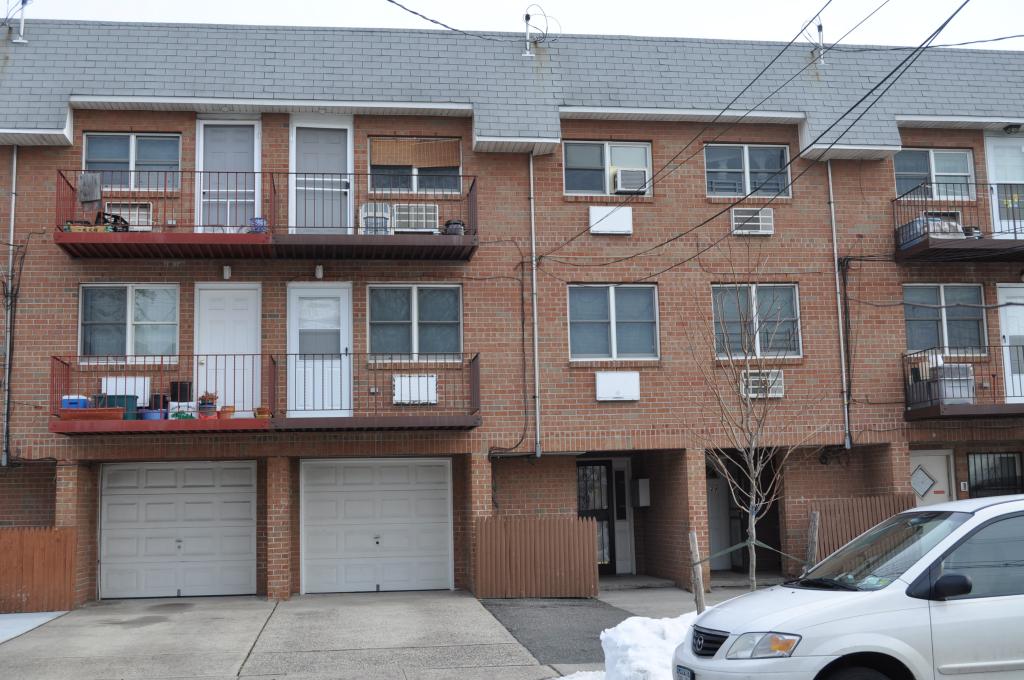  For Rent. Features Living Room, Dining Room, Eat-In-Kitchen With Dishwasher And 1 Full Bath. Water Is Included. Hardwood Flooring Throughout. AC Included. Plenty of Street Parking. Close to LIRR, Shops And Buses. Great Location, A Must See! 

