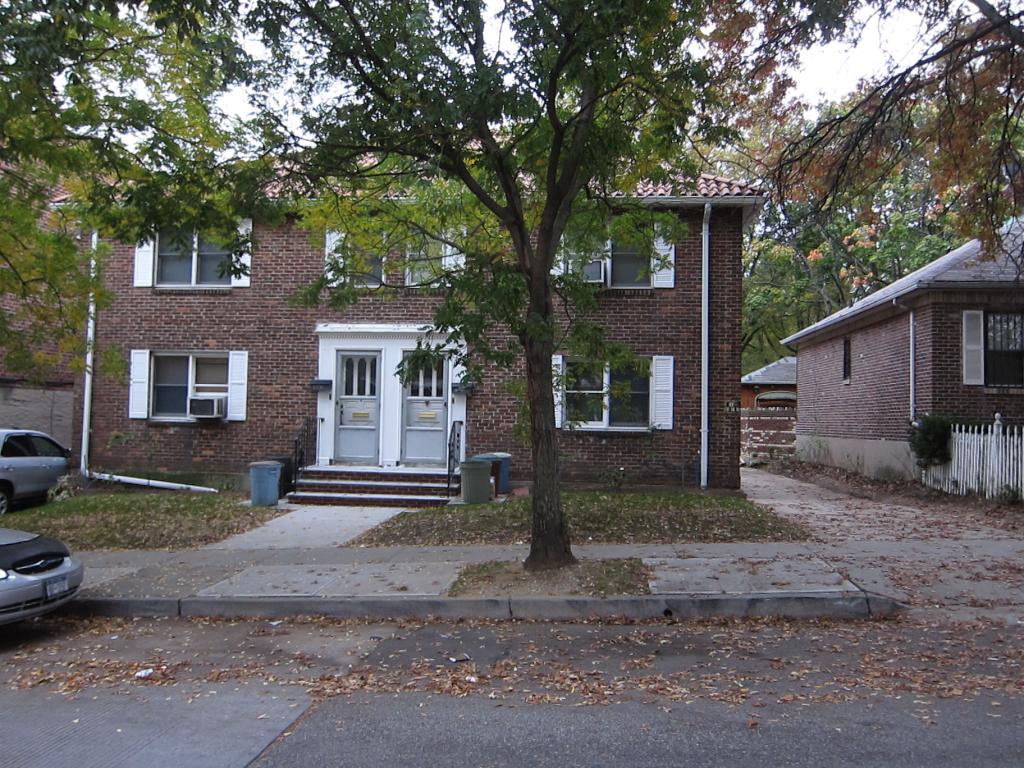 Beautiful Large Apartment For Rent in Fresh Meadows. Features Living Room, Dining Room, Eat in Kitchen, 1 Spacious Bedroom, And 1 Bathroom. Hardwood Flooring Throughout. Includes Heat, Water, And Air Conditioning. Great Location, A Must See!