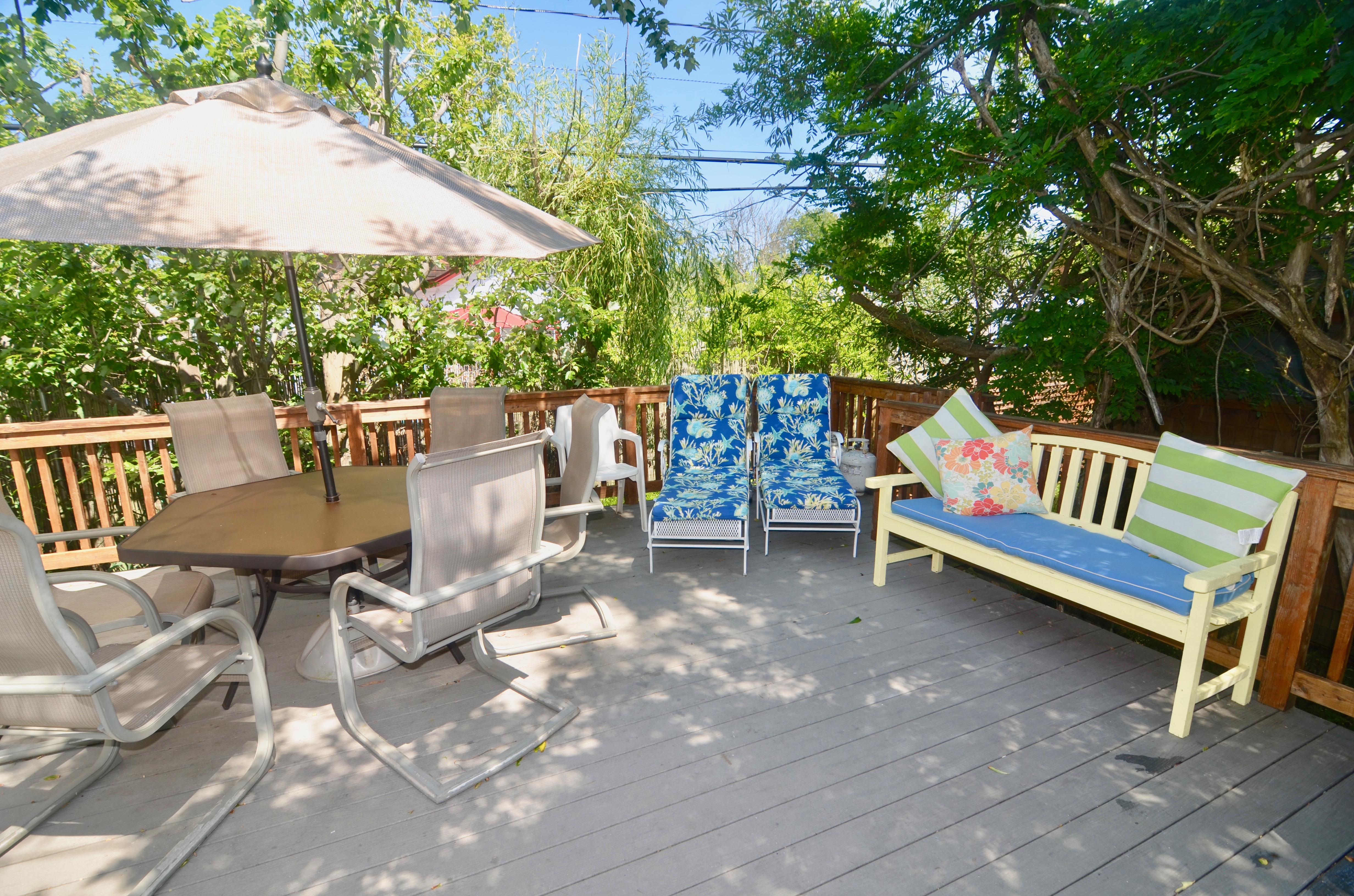 Beautifully updated 4 bedroom, 3 bathroom home in desirable Ocean Beach. Bright and airy, spacious living space, 2 master en-suites. Great outdoor deck for entertaining! Only 3 minutes from the beach!  
<br>
Availability:
<Br>
July 15th-July 21st
<br>
July 22nd-July 28th
<br>
July 29th-August 4th
<br>
August 5th-August 11th