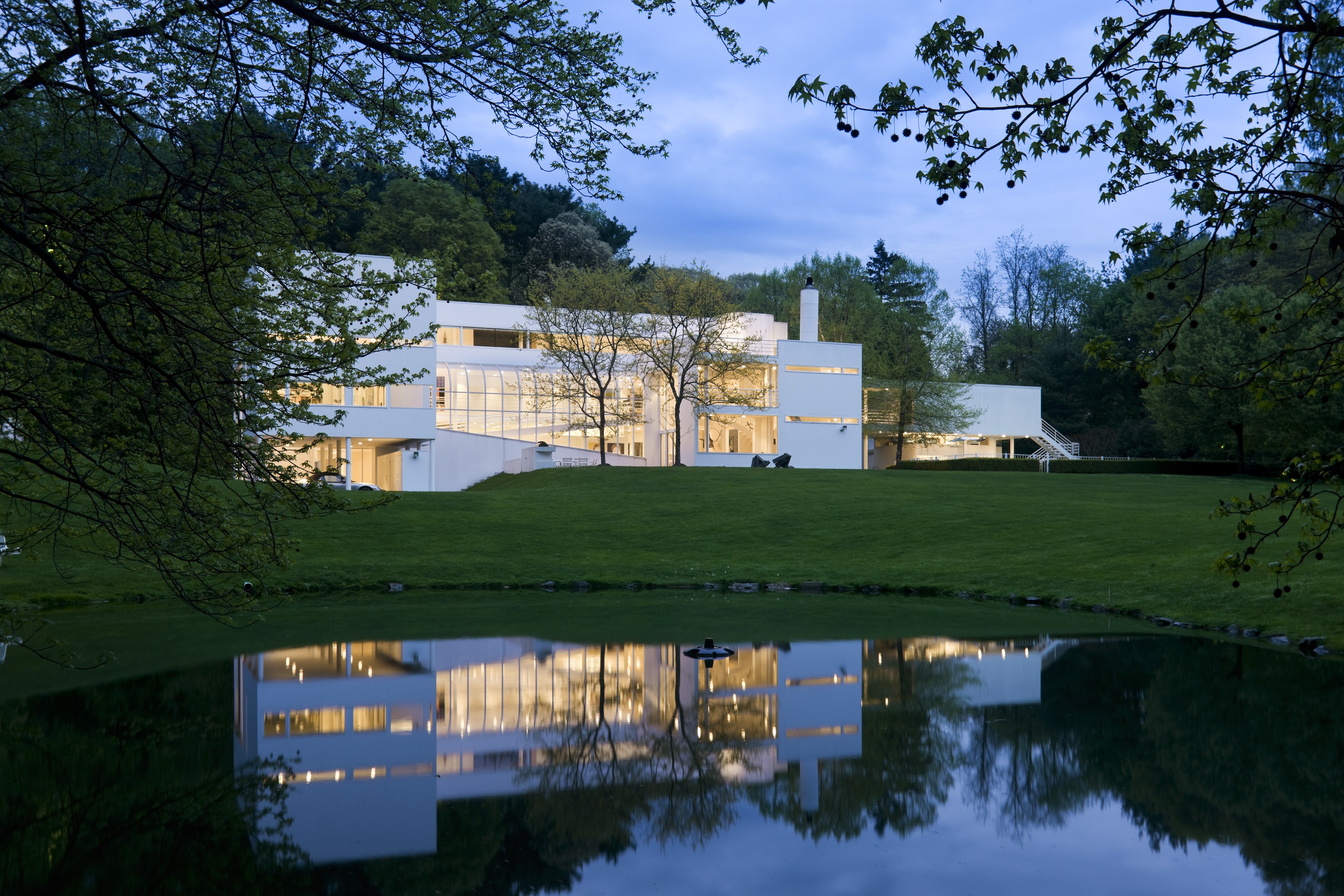 Old Westbury. Unforgettable Contemporary Architectural Masterpiece. Through A Le Corbusier Pivot Door, This 11, 000 Sqft Modern Home Is Situated On Almost 5 Beautiful Acres Of Lush Lawns & Landscaping. Infused With Light Through Walls Of Glass, This 6 Br, 4Full, 4 1/2 Bth, Home Tells A Dynamic Story, Melding Architecture And Design.