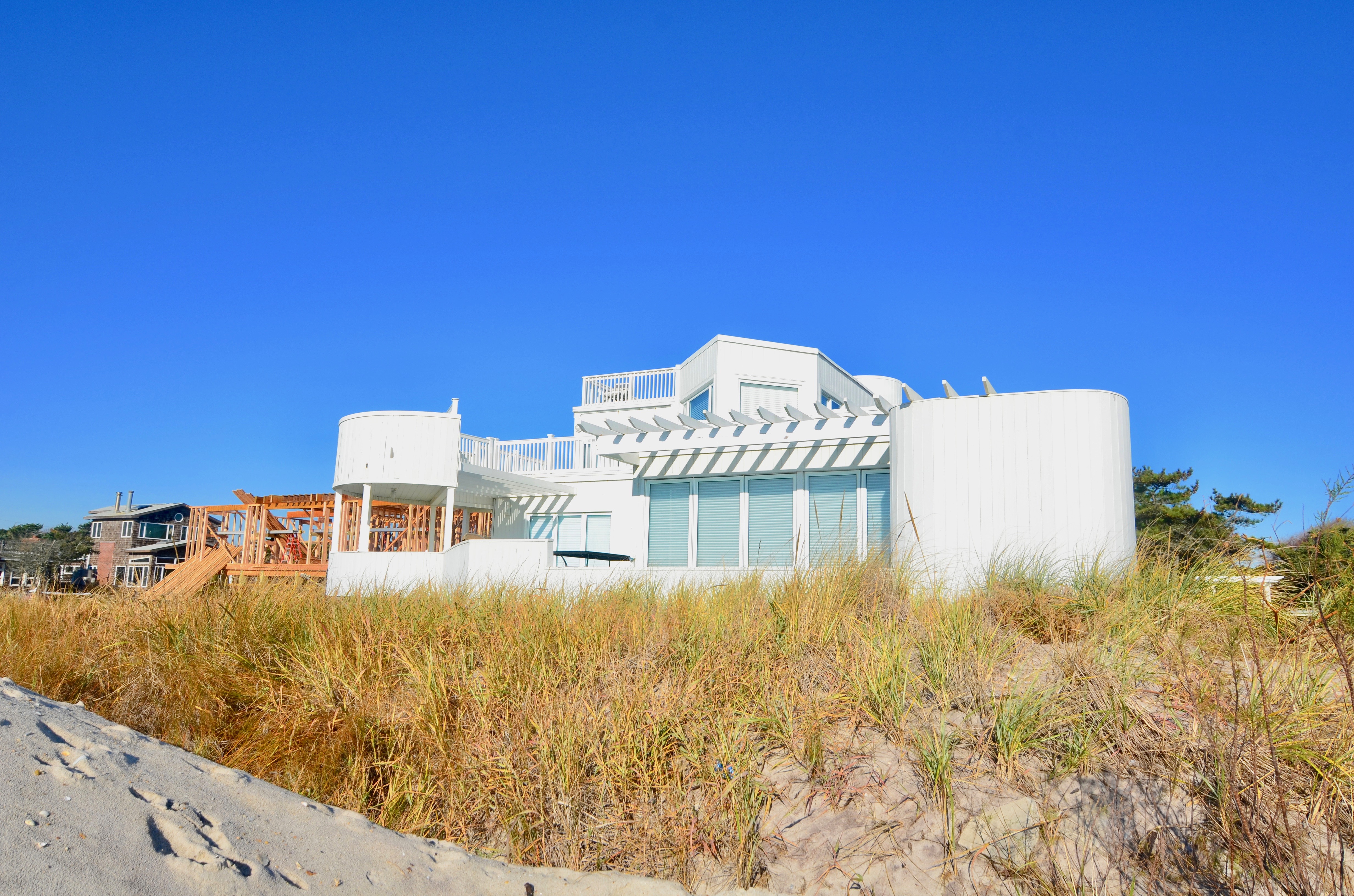 Large oceanfront home in Ocean Beach available for rent.  Views to die for.  4 bedrooms, 3.5 baths.  Large, renovated kitchen.  Multiple decks.  Central air conditioning.  Fully equipped with television, internet, wagon, and bikes.  Your dream vacation awaits.  
