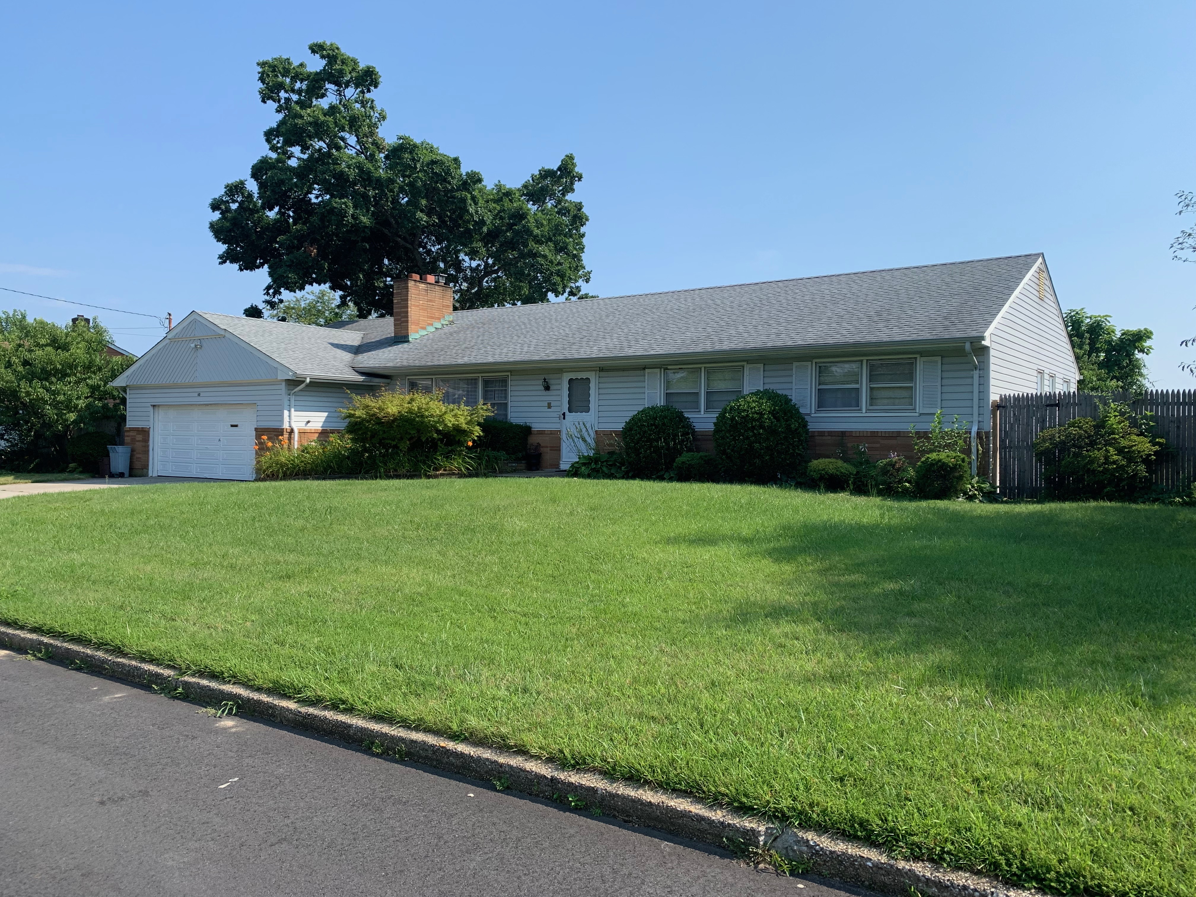 Fabulous Ranch with 4 bedrooms and 3 full baths on a private, level 80 x 121 property, at the end of the street.
HALF HOLLOW HILLS, S.D. #5 ~ TAXES w/o STAR $12,146.06.
Awesome location off Melville Road, featuring newer oil burner, GAF
fi berglass roof, w/w carpet, kitchen and W/D. A 2 car garage,
full basement w/7’ ceilings, 7 zone lawn sprinkler system.