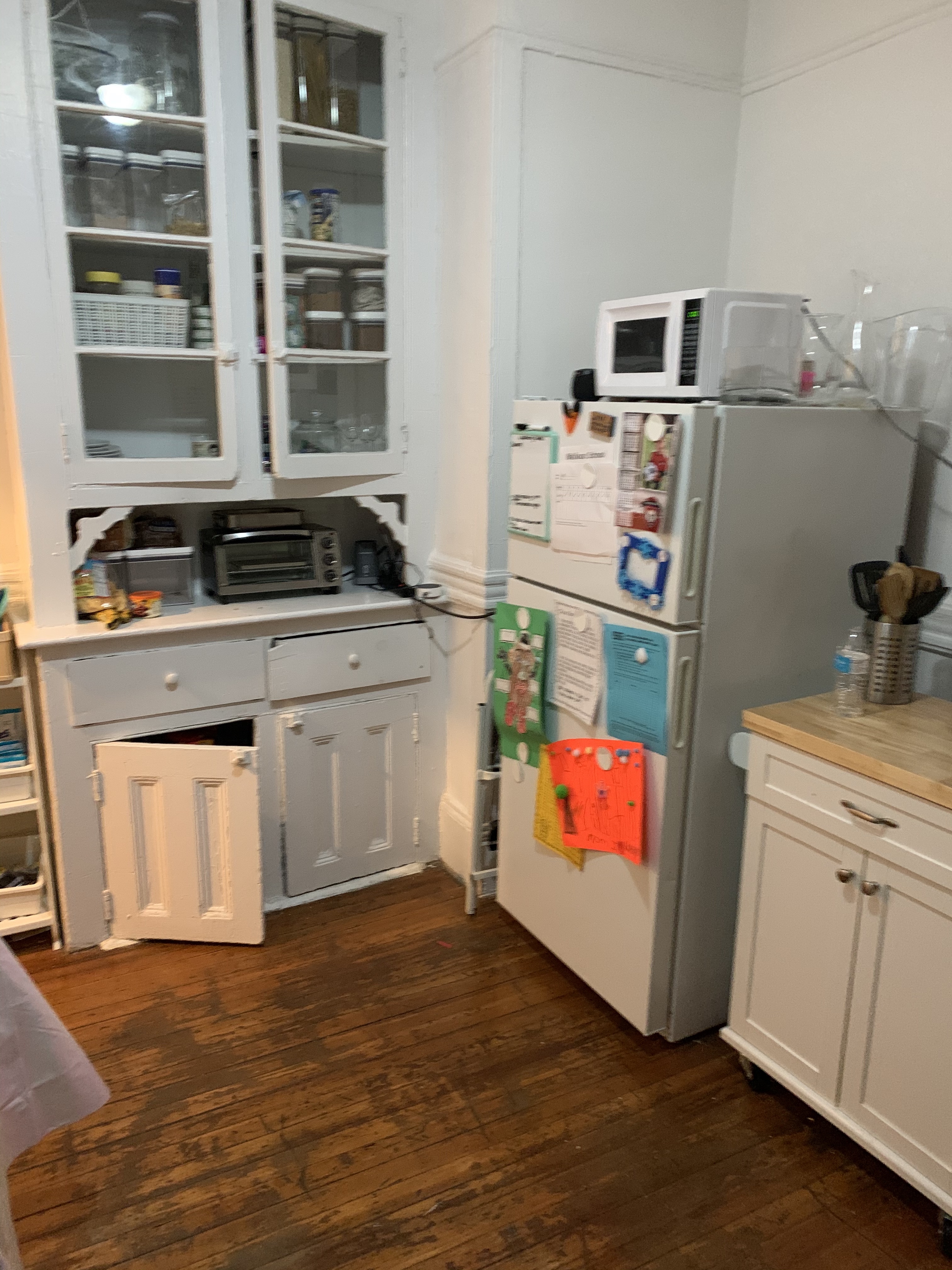 LOCATION LOCATION LOCATION! This 2 bedroom is in a great location! Right next to the entrance of Hoboken and Trader Joes! Plenty of restaurants and a movie theater nearby! Short distance to bus stops and the ferry.

*Available 3/1/2020
*Pets allowed w/ nonrefundable $500 pet fee and LL approval
*Photos of similar unit in building