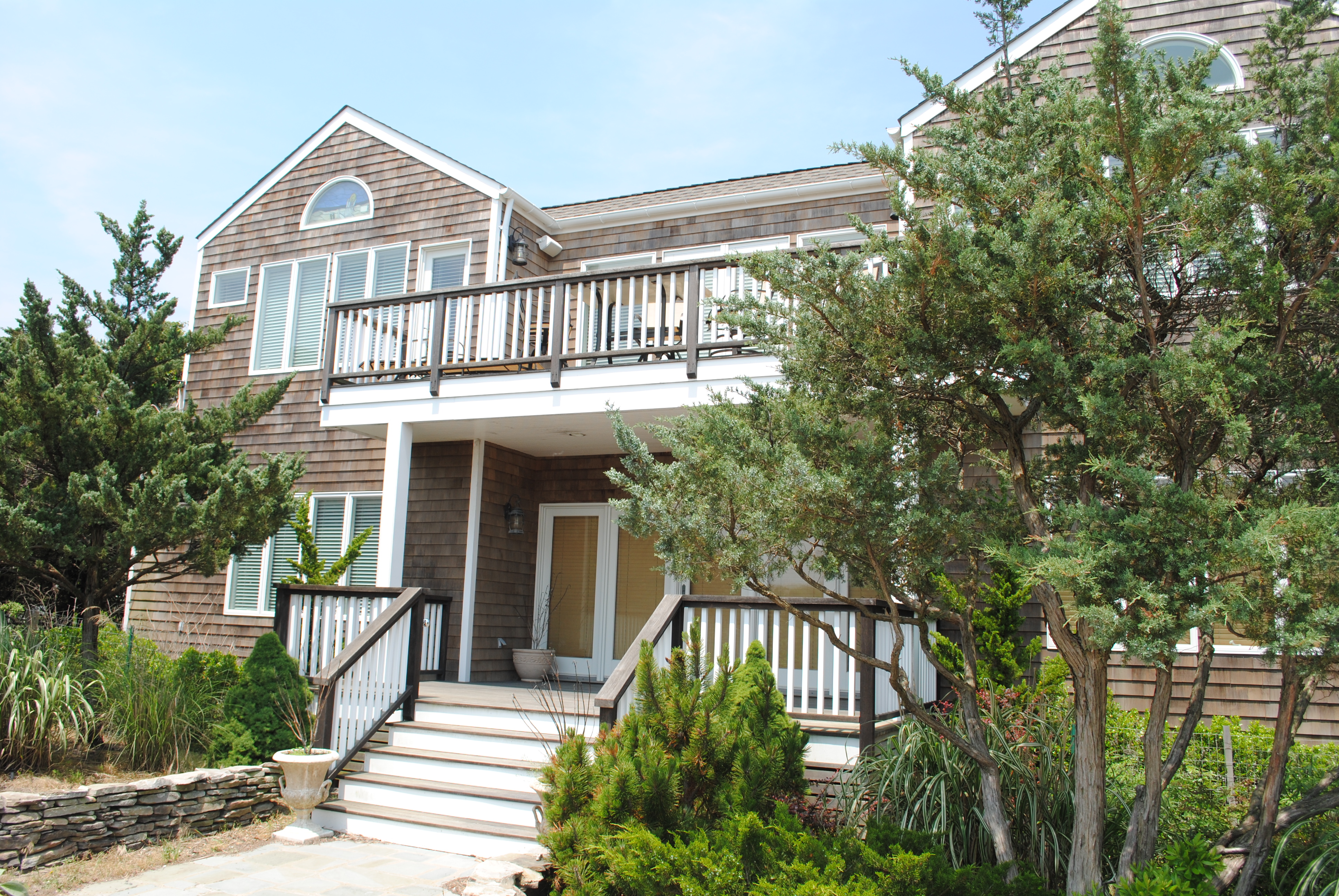 Recently built ocean view home available for rent.  Large open great room.  Top of the line finishes.  Viking appliances. Fabulous master suite.  Steps to the beach. 
May 22 through July 31 for $55,000. July Weeks $8,500.