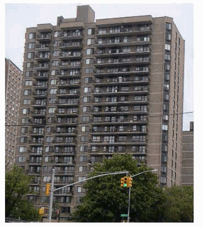 Flushing Condo for rent in a Corner Hi Rise Luxury Building on the 17th floor features 2 Br( One Bedroom With Balcony), 2 Bath, Sunny LR with Balcony, hardwood floors throughout and is close to Queens Botanical Gardens.  Apartment is approx. 1,142 sq ft with 2 side exposures and views of Park and Manhattan!  Building also features laundry room, 24 hour doorman, and playground!