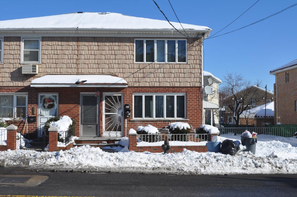 Lovely 1st Floor Whitestone Apartment Features 2 Bedrooms, 1 Bath, Living Room, Dining Room And Kitchen. Hardwood Flooring Throughout. Close To Transportation And Stores. Gas, Heat And Water Included!