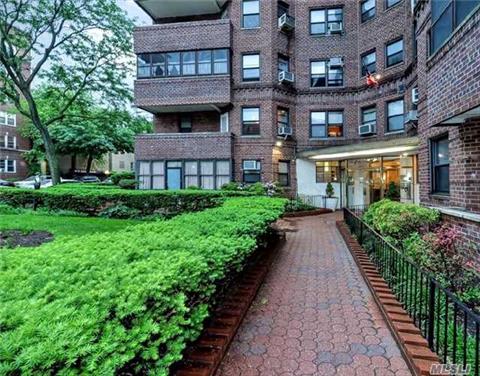 Forest Hills Ny 11375 Mls 2970546 Realty Executives Metro Garden