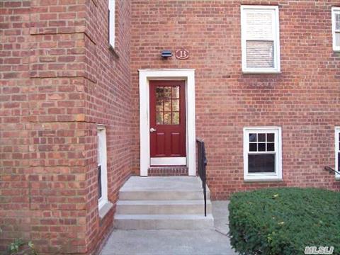 Rockville Centre Ny 11570 Mls 2722528 Margaret Biegelman