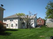 Beautiful 2 Brs Carriage House. Near All. Parking And Laundry.