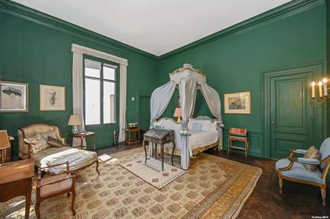 Parisian bedroom