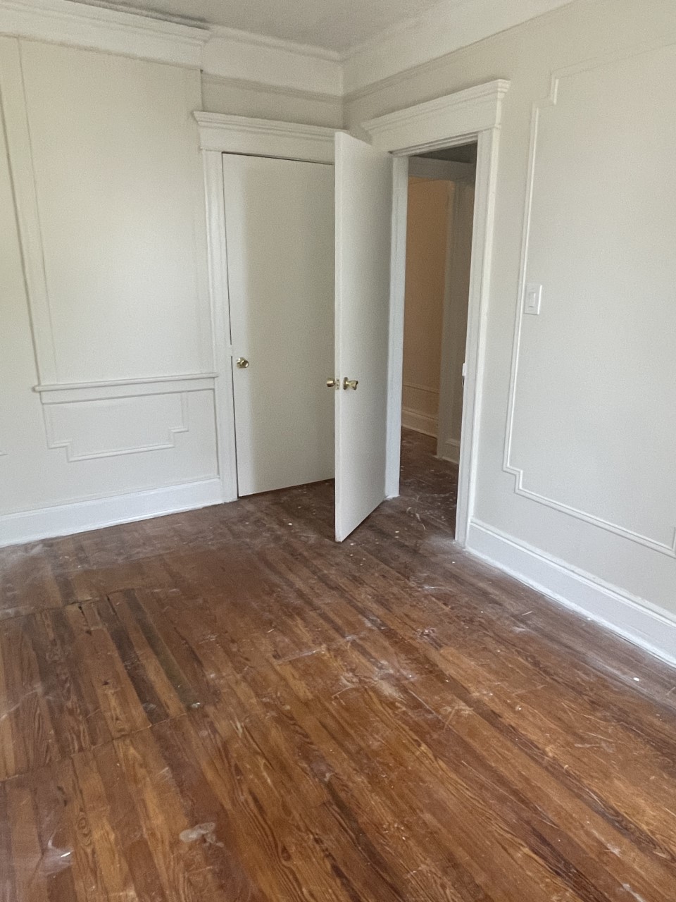 Glendale NY, 11385 MLS 1392049 Carollo Rentals