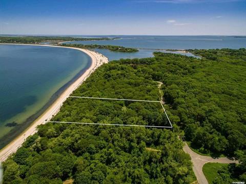 160 feet of beach front