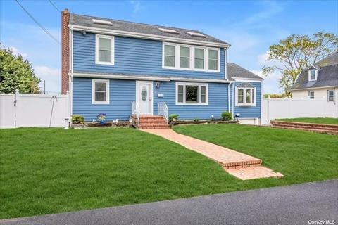 Welcome to 57 Gladys Street in Lindenhurst