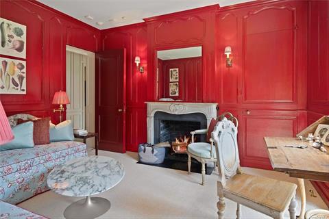 Sitting Room with Fireplace