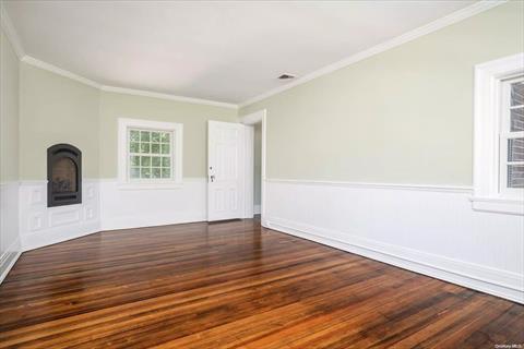 Sitting Room Adjacent to Bedroom