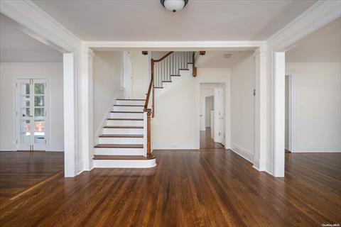 Large Entry Foyer