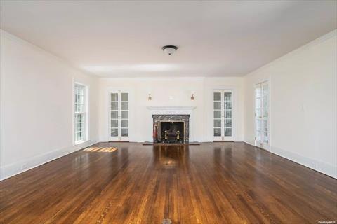 Hardwood Floors, 8 base moulding