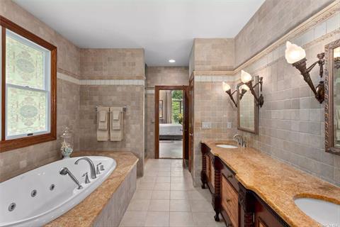 Owners suite Resort style bath