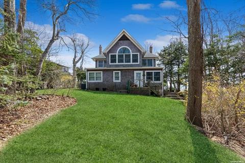 house and front lawn