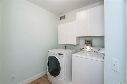 Enclosed Patio Off Kitchen