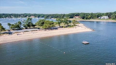 6 Wincoma-Huntington Bay waterfront home