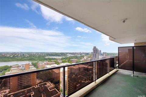 Rooftop Fitness Center