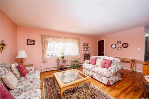 Upper level sundrenched living room