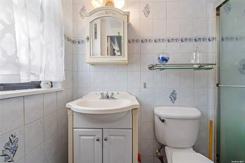 en-suite bathroom