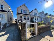 Beautiful 1 Family located close to highways, JFK, Shopping and more. Bus stop 1 Block away.