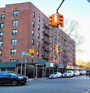 Mid-rise condominium building at great location! Next to Queens College (CUNY)& Townsend harris high school. Close to Major transportation, Nearby Q25/Q34/Q44/Q64 bus Line, Corner unit, good layout, Extra exit to outdoor, Perfect size! Can be easy make an additional room or office space.. There&rsquo;s one outdoor parking space with additional fee of $55000. (Individual title, can sell separately) Easy to show! 24hr notice. Very great deal, call to schedule now!