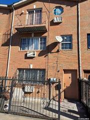 2 Family Brick with 3 Units, 3 Bedroom over 3 Bedroom over 2 Bedroom Apartments. Investment property, Additional information: Appearance:Good