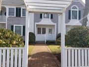 Fabulous Water Front .condo.Deep water Dock. Pool Tennis.Vibrant Greenport Town