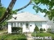 2 Bedroom Full Hardwood-Large Fenced Private Yard-Close To Shops/Trans/Highways- Eat In Kitchen