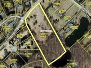 Great location to build on! 5.6 acres of flat land in the heart of Dutchess County, Wappingers Falls NY. Residential 1 acre zoning, owner previiusly had a commercial use permit. John Jay feeder pattern...Fishkill Plains Elementary School, Van Wyck Middle School, John Jay High School! Previous house with well and septic along with a commercially rented space. About 3 acres cleared. Contact for additional information.