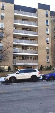 This Studio Apartment Is Located In The Best Location Of Briarwood.Close To Public Transportation: Bus, Subway, LIRR, GCP, Jackie Robinson , LIE Within 5-7 Min. Parks, Library, Schools And Shopping Center Are All With Walking Distance. Studio Appartment On 5th Floor Of A 7 Floor Building. Low Maintenance Of $482.77, Include Everything, Except Electric
