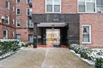 525 West 236th Street is a well-maintained cooperative building located between Riverdale Ave and Johnson Ave. This corner unit is in move in condition with a Flexible open floor plan that offers plenty of closets, windows, and natural light. The kitchen was renovated 9 years ago. Oak hardwood floors throughout apartment. Recessed Lighting. Windows in every room for extra sunlight. One block to shopping on Johnson Avenue and Riverdale Avenue, Close to transportation, parks, and schools. Close to subway (15 Min Walk) one train, rail link service to Metro North and all major highways. laundry room off Lobby and there is a storage/bike room. Additional Information: Amenities:Storage,