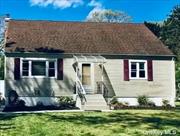 Upper 2 Bd, close to Stonybrook University, close to Smithtown Mall, share use of the yard, no washer and dryer.