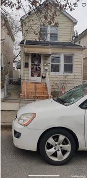 Detached Single family House. . Property Needs TLC. Sold As Is. seller prefer cash offer. very close to public transportation and Majore hway.