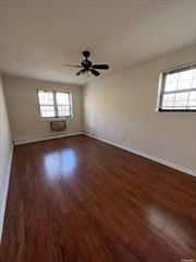 Nice 1 Bedroom Apartment for rent in House Beautiful. This apartment features Living Room, Dining Area, Kitchen, Full Bath. Close to Transportation and Shopping.