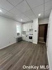 Beautiful and updated studio apartment in Woodhaven. Transportation nearby. Intercom in building.