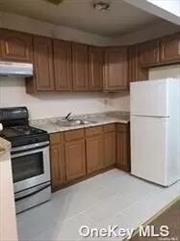 : Great 3 -Bedroom Rental Available In The Vibrant Rockaway Beach Neighborhood. Walking Distance to Restaurants, Shopping, Parks, Transportation (A Train) And Beach W/ Miles Of Newly Constructed Boardwalk. Heat is Included and Pet Friendly.