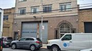 A warehouse in great condition & convenient location for lease. 4285sf, 18 ceiling, one drive in door, shared parking in the rear. Less than 5 minute drive to Queensboro bridge. 2100sf office space can be rented together for extra $6000.