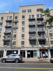 Nice one bedroom/1 bathroom/balcony condominium located on the 6th floor in elevator building, close to transportation(bus, train), restaurants/pharmacy and more.offer intercom system/laundromat /garage waiting list/gym