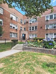 Lovely 1 Bedroom co-op in the Heart of Kew Garden Hills. Lots of natural light. Steps to all. SUBLETTING ALLOWED AFTER 3 YEARS., Additional information: Appearance:Good