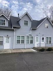 First Floor Space. Ideal for office, beauty shop or retail space with convenient parking. Excellent location on Route 17 North, approximately 520 square feet of space for $850/Month plus utilities. Convenient access to Rockland County, NY and New Jersey.